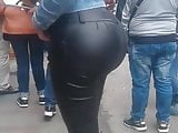 Big booty in leather pants